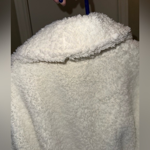 Barefoot Dreams Cozy Chic Youth Robe size 12/14 in cream Soft and cozy - Picture 4 of 9